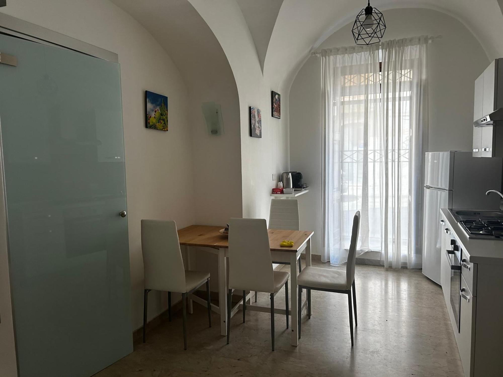 Apartment G House 100 *